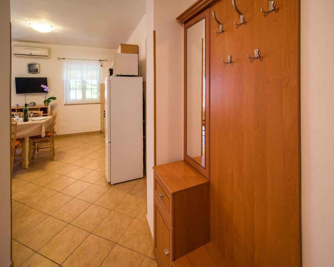 Apartments In Vrbnik/Insel Krk 13597 Exterior foto