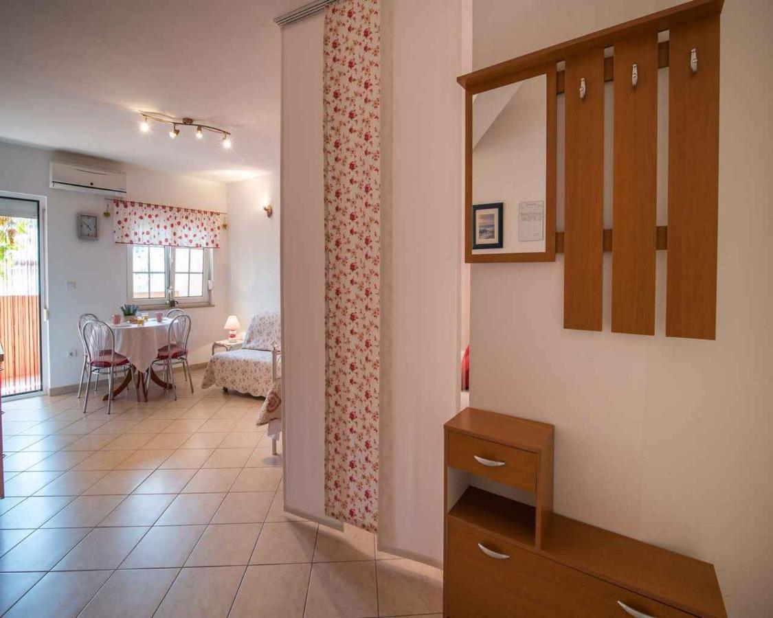 Apartments In Vrbnik/Insel Krk 13597 Exterior foto